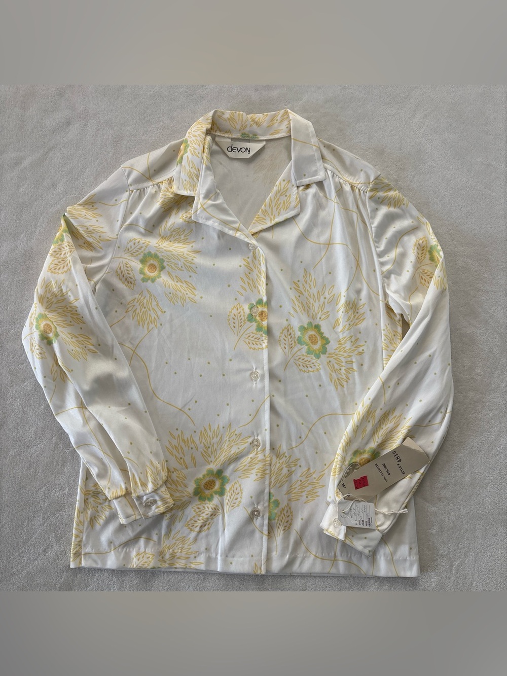 Vintage NWT Devon White Yellow Floral 70s Button Up Womens Medium